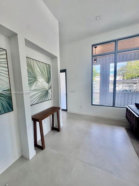 Building Photo - 3604 Day Ave