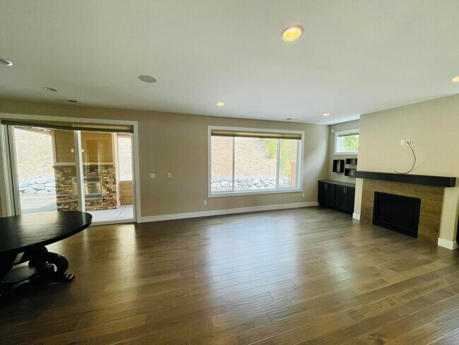 Building Photo - 8113 173rd Ave E