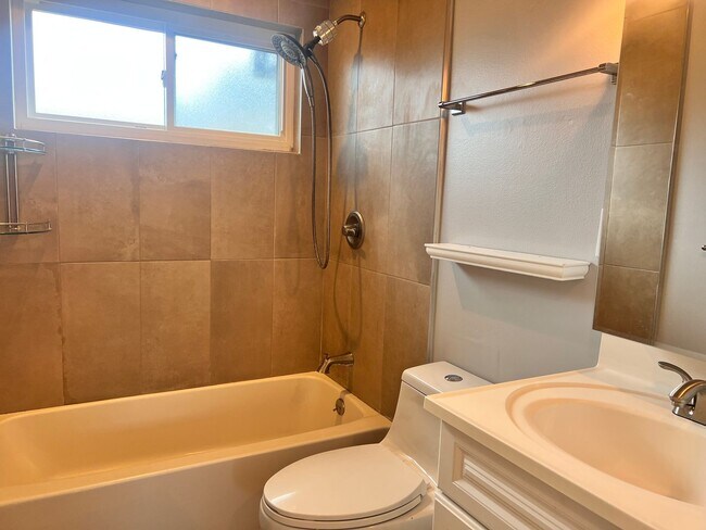 Building Photo - Completely Remodeled 4 Bedroom Home with C...
