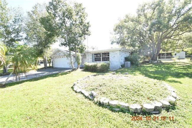 Building Photo - 7742 Yucca Dr