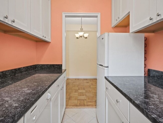 Building Photo - 2515 K St NW