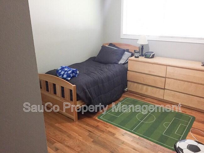 Building Photo - 22120 S Leslie Ave