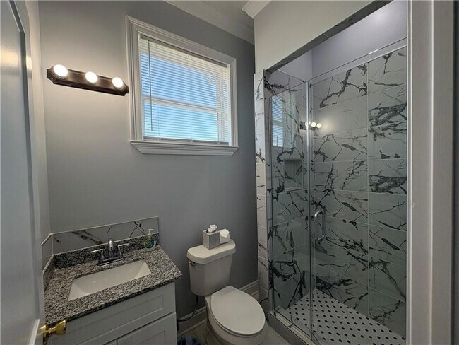 Building Photo - 3103 Cherry St