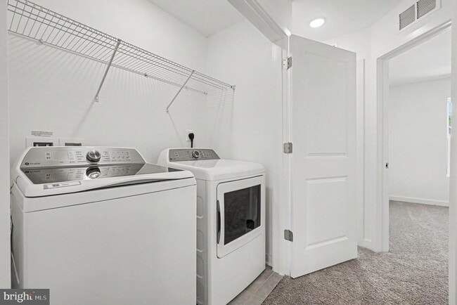 Building Photo - 36110 Wilderness Shores Way