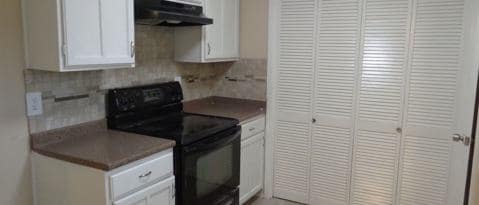 Building Photo - 8318 Poplar Ridge Ln