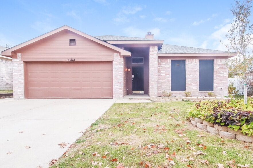 Primary Photo - 10824 Deauville Cir N