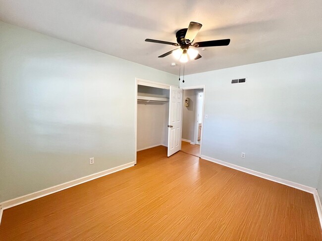 Building Photo - Spacious 5B/2BA Home in Chula Vista w/ 2 C...