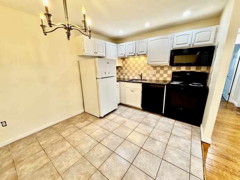 Kitchen - 145 Essex Ave