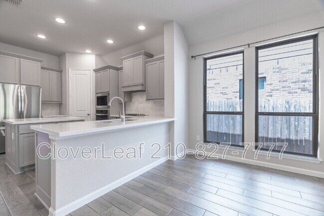 Building Photo - 13915 Runner Way