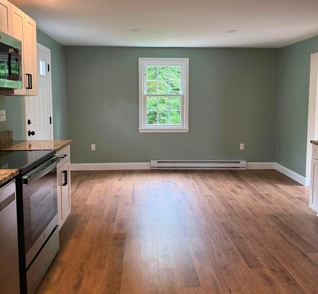 Building Photo - 16 Boulder Dr