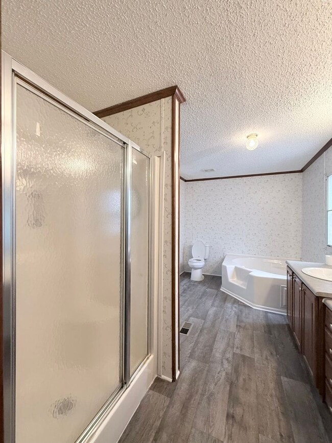 Building Photo - Beauregard Rental On Large 1/2 Acre Lot!