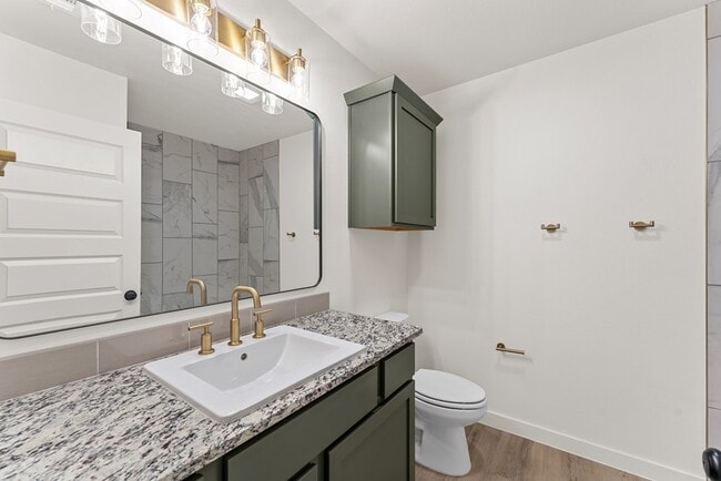 Building Photo - 2033 Gulf Pr Ln