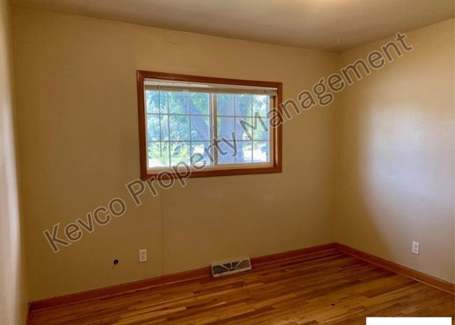 Building Photo - Awesome Four Bedroom Home by CSU Campus!