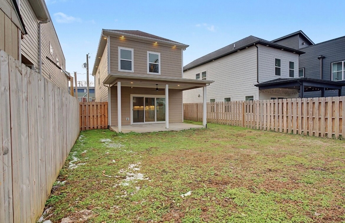 Building Photo - 2140 18th Ave N