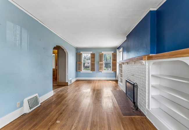 Building Photo - 3514 N 45th Ave