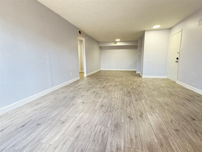 Building Photo - 10555 Turtlewood Ct