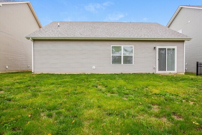 Building Photo - 573 Farnham Dr