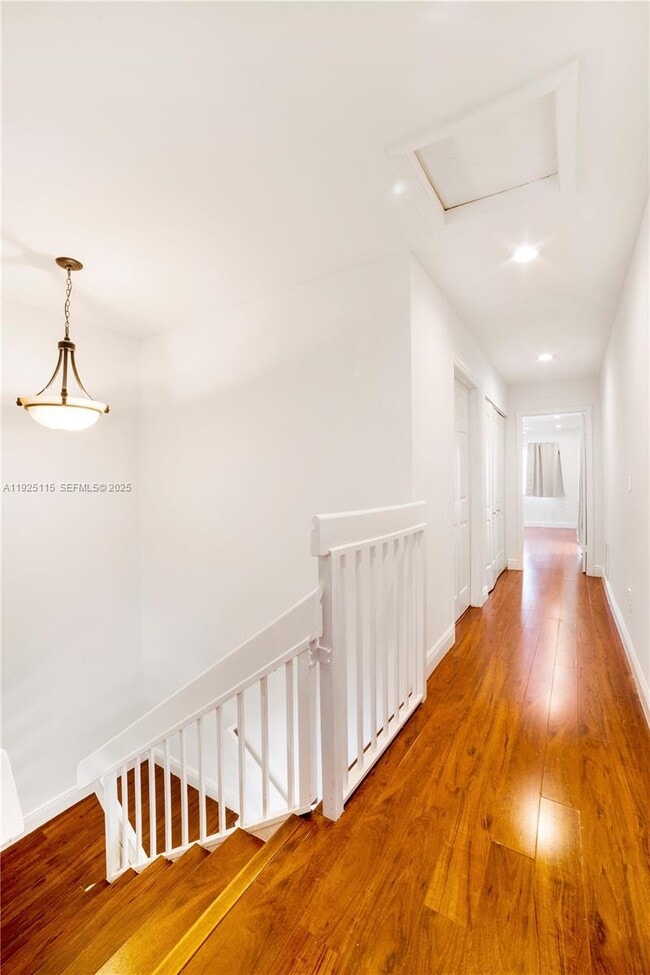 Building Photo - 5127 NW 102nd Ct