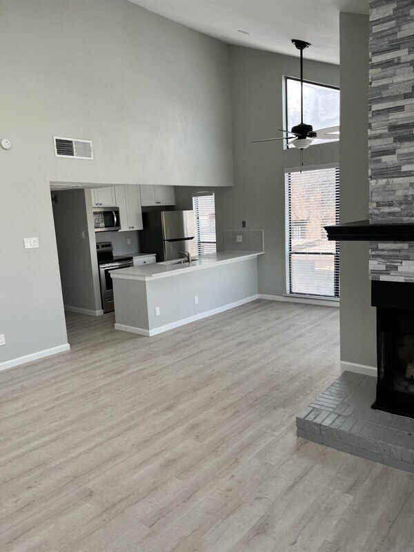 Building Photo - 7522 Holly Hill Dr