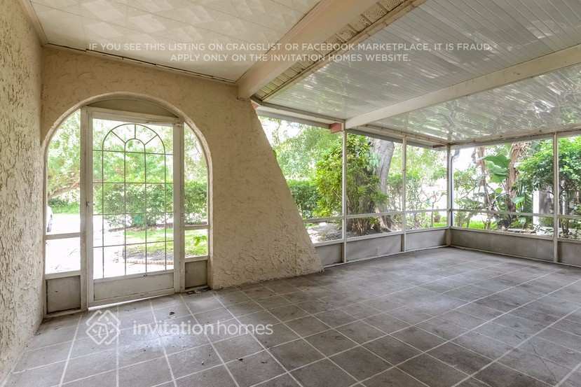 Building Photo - 6749 67th Ln N