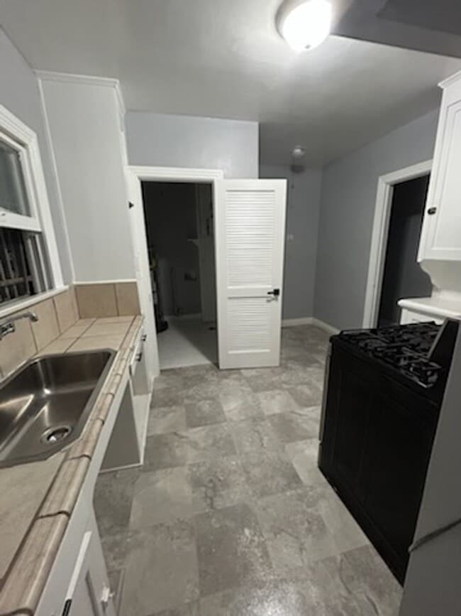 Building Photo - 1439-1441 West 53rd St.