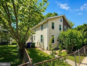 Building Photo - 3632 Ash St