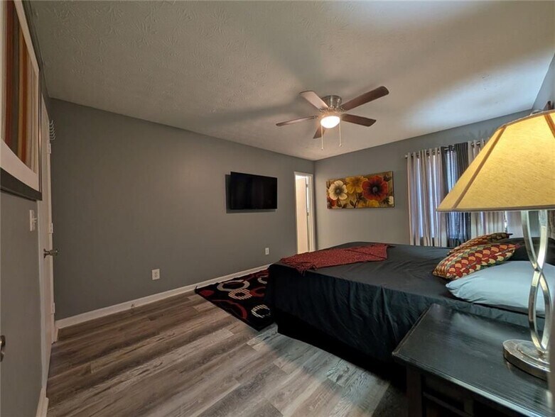 Building Photo - 2470 Corner Shoals Dr