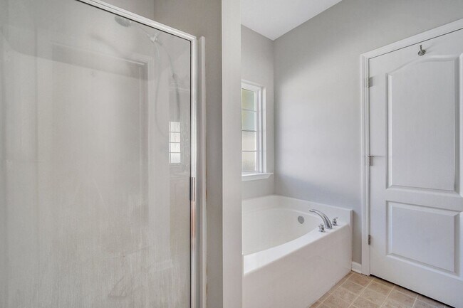 Building Photo - 1200 Peacock Trail