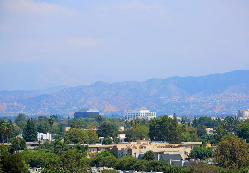 Building Photo - 11851 Laurelwood Dr