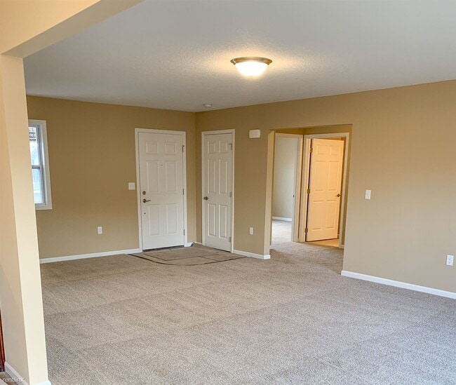 Building Photo - 4 br, 2 bath House - Ravenwood