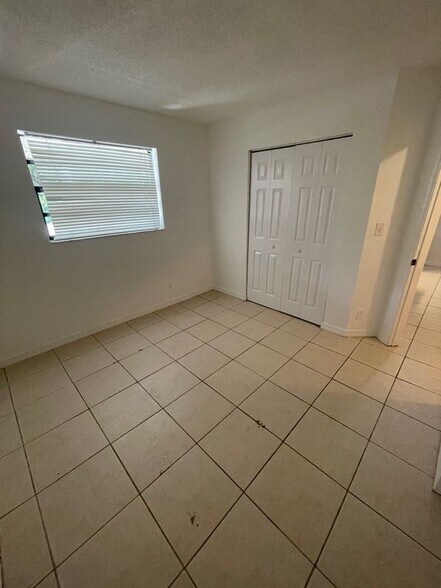 Building Photo - 11219 Royal Palm Blvd