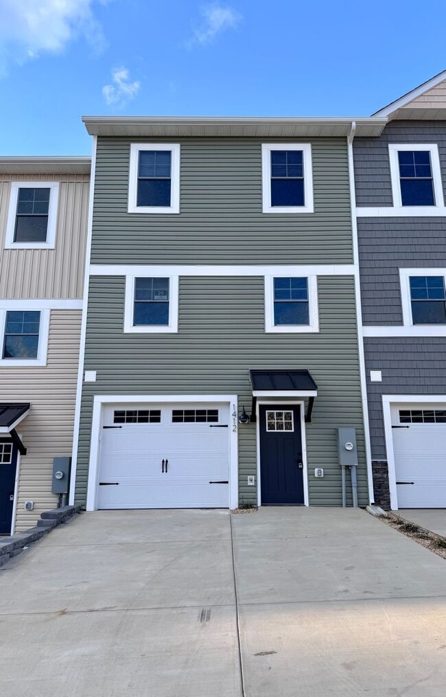 Building Photo - Brand New Townhouse in Congers Creek