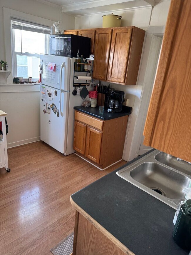 Building Photo - 1208 Jenifer St