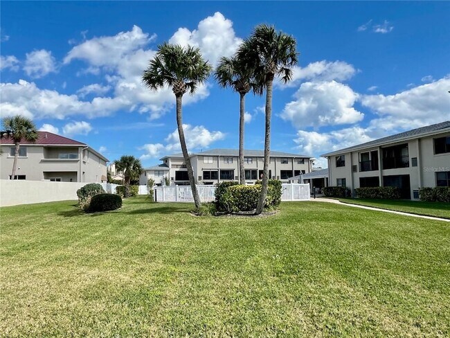 Building Photo - 2100 N Peninsula Ave