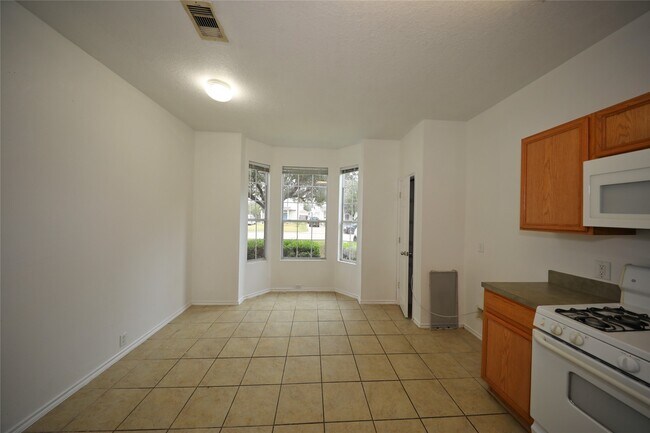 Building Photo - 18851 Sandelford Dr