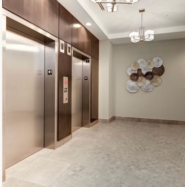 Building Photo - 2 Bedroom 2 Bathroom Modern Condo at The Lexicon, NoMa Neighborhood, Modern Appliances, Covered P...