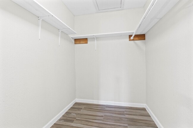 Building Photo - 4510 Hidden Springs Dr