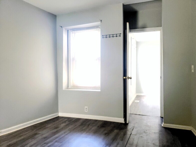 Building Photo - 33 Lafayette St