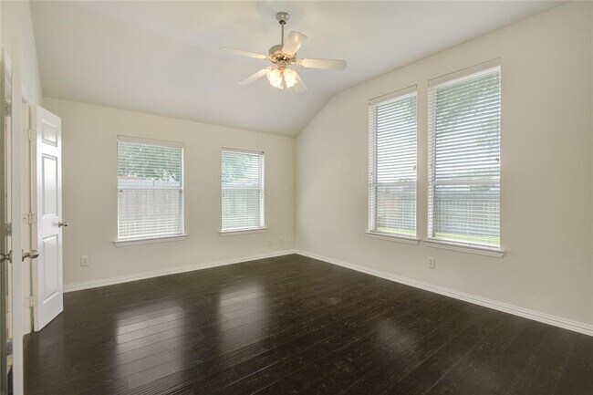 Building Photo - 229 River Basin Ln