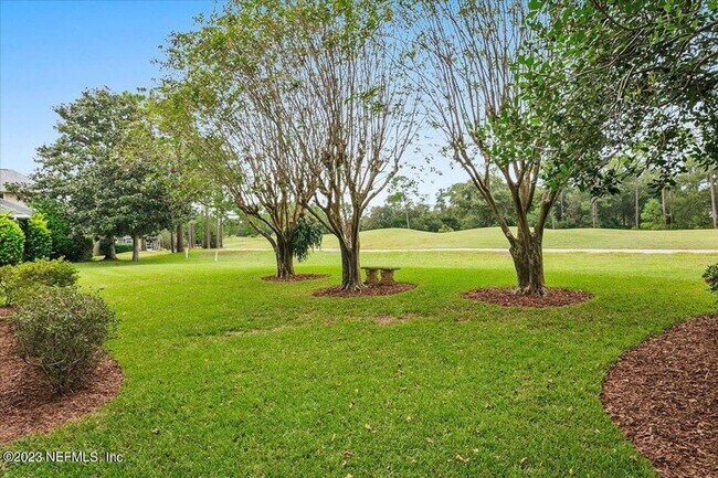 Building Photo - Beautiful home with golf course views in l...