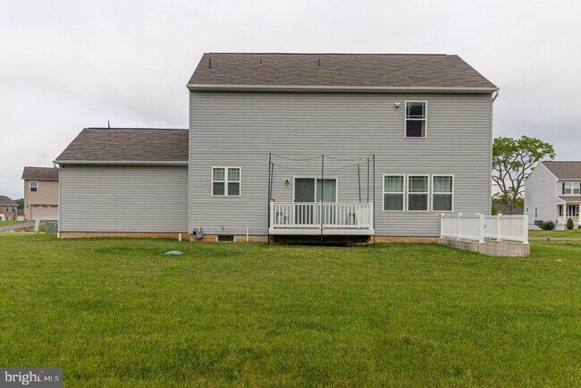 Building Photo - 174 Paradise View Dr