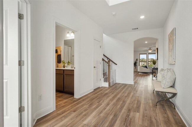 Building Photo - 6605 Apache Plum Ln