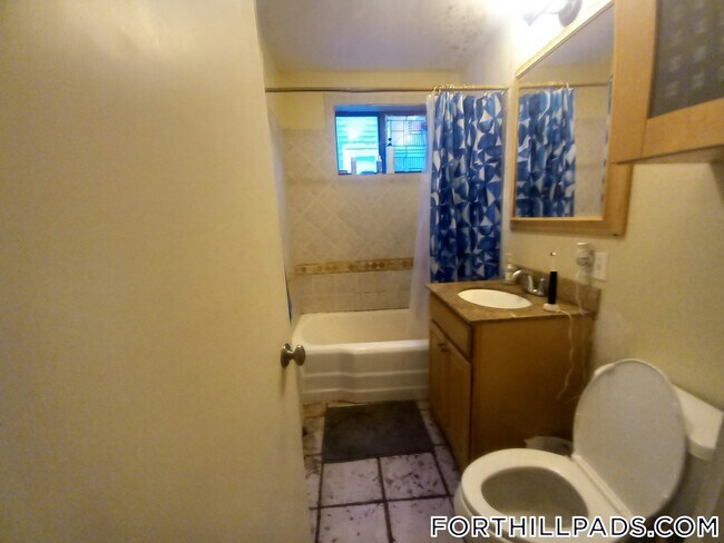 Building Photo - 49 Beech Glen St