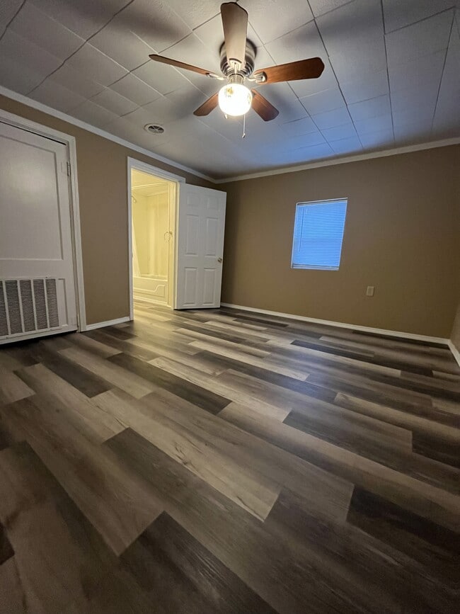 Building Photo - 114 Moffett Ave