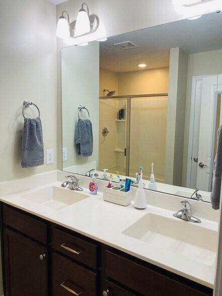 Building Photo - 4367 Bethel Park Dr
