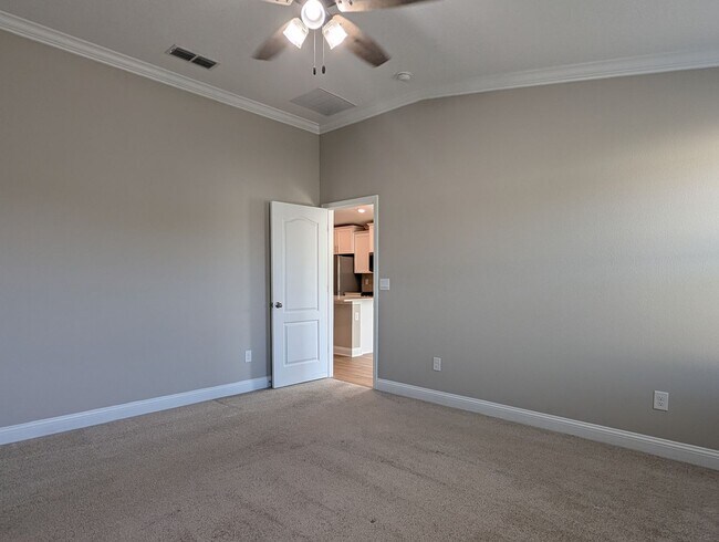 Building Photo - 768 Narvarez Ave