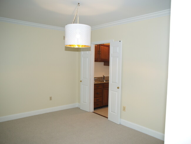 Dining Room - 3287 Sutton Pl NW