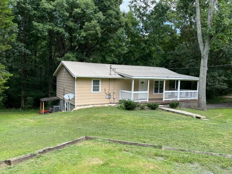Building Photo - 7172 Brush Creek Rd