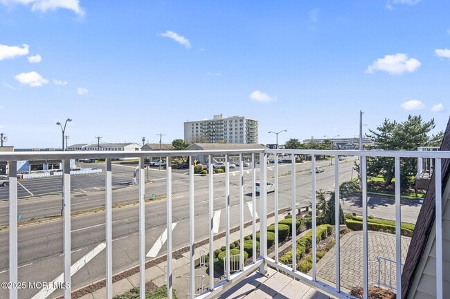 Building Photo - 448 Ocean Blvd