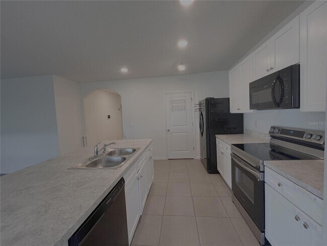 Building Photo - 5001 SW 97th Pl